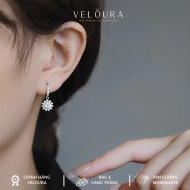 Bông Tai Nữ Kim Cương Moissanite 0,5 Carat Chính Hãng VELOURA - Hoa Hướng Dương GRA VJKT020 Giá Sale 1.629.000 VND 7 Bông Tai Nữ Kim Cương Moissanite 0,5 Carat Chính Hãng VELOURA - Hoa Hướng Dương GRA VJKT020 Giá Sale 1.629.000 VND 7
