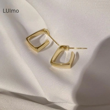 Bông Tai Nữ Luimo SBS Thép Không Gỉ Vuông Tính Khí - Quà Sinh Nhật 22k Giá Sốc 5