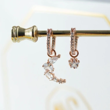 Bông tai nữ Moonsun Thiên Nga sang trọng, hộp túi cao cấp - Giá ưu đãi 770.000₫