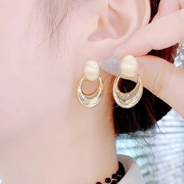 Bông tai nữ phong cách phóng đại sang trọng, vòng tròn độc đáo Q9G3 giá ưu đãi 37.866 VND