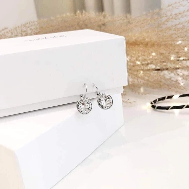 Bông tai Swarovski BELLA V - Hoa tai đá pha lê sang trọng, nữ tính, giảm 21% 770.000₫ 3