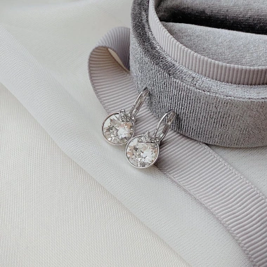 Bông tai Swarovski BELLA V - Hoa tai đá pha lê sang trọng, nữ tính, giảm 21% 770.000₫ 10
