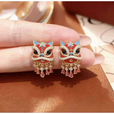 Bông tai thổ cẩm Trung Hoa đỏ - Phụ kiện sang trọng cho corsage, giảm giá 63.955₫ 8
