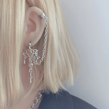 Bông tai trái tim dây xích phong cách Punk Gothic zircon - giảm giá 51.260 VND, giá gốc 64.588 VND