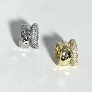 Bông tai tròn đá nguyên khối hai lớp - thiết kế tối giản hiện đại, giá ưu đãi 29.700đ