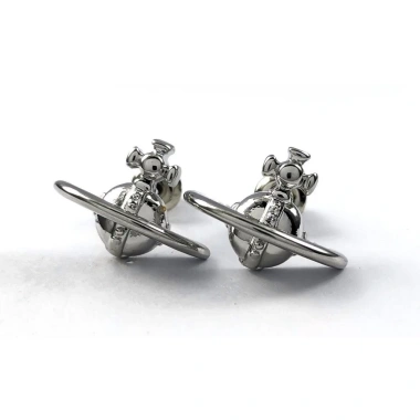 Bông tai Vivienne Westwood sao Thổ NANA - Thiết kế sang trọng, giá ưu đãi 267.368₫