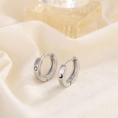 Bông tai vòng bạc LYRIA 925 - Thiết kế tối giản mặt trời và mặt trăng, bông tai mịn cho nữ, quà Tết Ngọ 2.026 giá 79.999đ 7
