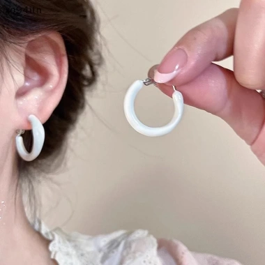 Bông tai vòng nhỏ đa màu sắc - Thời trang đơn giản, phù hợp lớp cấp, quà tặng