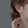 Bông tai zircon hình cỏ bốn lá - Quà tặng Lễ Tình Nhân, giảm giá 20% chỉ 37.967₫ 2