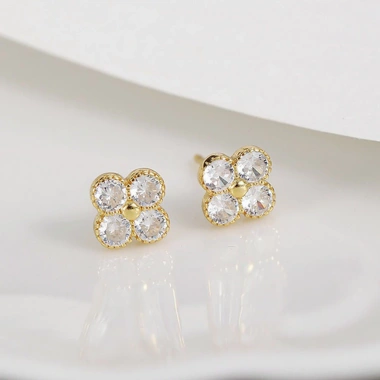 Bông tai zircon hình cỏ bốn lá - Quà tặng Lễ Tình Nhân, giảm giá 20% chỉ 37.967₫