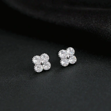 Bông tai zircon hình cỏ bốn lá - Quà tặng Lễ Tình Nhân, giảm giá 20% chỉ 37.967₫ 10 Bông tai zircon hình cỏ bốn lá - Quà tặng Lễ Tình Nhân, giảm giá 20% chỉ 37.967₫ 10