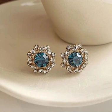 Bông tai Zircon Pháp retro màu xanh đậm – Sang trọng, độc đáo, chỉ 119.505₫ 4