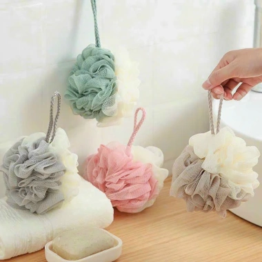 Bông tắm hình tròn mềm mại, thấm nhanh Giá chỉ 35.000 VND giảm từ 43.050 VND 2