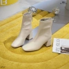 Boot nữ BEESHOES cổ thấp mũi tròn đế vuông cao 6 phân sẵn - màu đen kem giá 558,080₫ 2