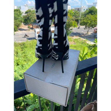 Boot nữ hà cò mới size 36 giảm giá, giá chỉ 900.000đ chất lượng cao chưa dùng