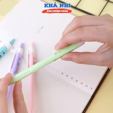 Bút bi dầu Deli 0.7mm mực xanh hộp 50 - Bền đẹp, giá rẻ cho học sinh văn phòng 7 Bút bi dầu Deli 0.7mm mực xanh hộp 50 - Bền đẹp, giá rẻ cho học sinh văn phòng 7