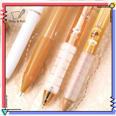 Bút bi đen 0.5mm 4 cây hộp - Có mùi thơm, viết mượt, chuyên dụng thi cử, giảm giá 35.000 9 Bút bi đen 0.5mm 4 cây hộp - Có mùi thơm, viết mượt, chuyên dụng thi cử, giảm giá 35.000 9
