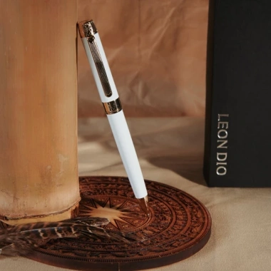 Bút Ký Cao Cấp Leon Dio Uất Lâm Xanh Jade Thiết Kế Sang Trọng Mực Mịn Giá 600k 10
