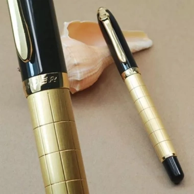 Bút ký gel Vỏ kim loại Sơn mạ vàng đen Baoer701 - Mực nước mượt, Giá chỉ 88.000₫ 2