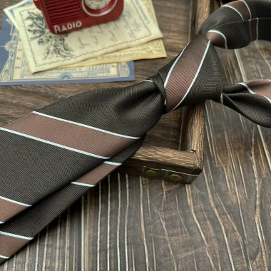 Cà vạt nam nâu hải quân 7cm công sở - Phối áo sơ mi, phù hợp tuxedo, giá 113.400 10