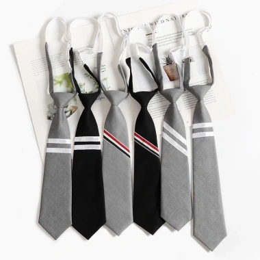 Cà vạt nhỏ kẻ sọc Preppy xám cho cặp đôi nam nữ giảm giá 20% chỉ 69.692₫ 2