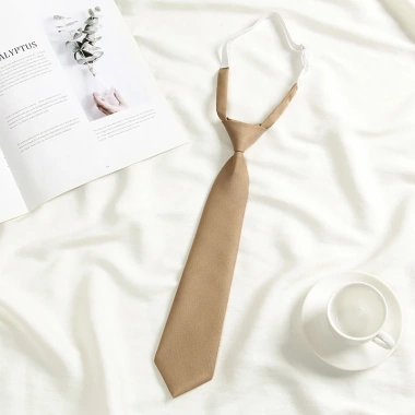 Cà vạt Nữ Preppy Nhật Bản Đen Đỏ Trơn - Phong Cách Lười, Giá ưu đãi 48.600₫ 2 Cà vạt Nữ Preppy Nhật Bản Đen Đỏ Trơn - Phong Cách Lười, Giá ưu đãi 48.600₫ 2