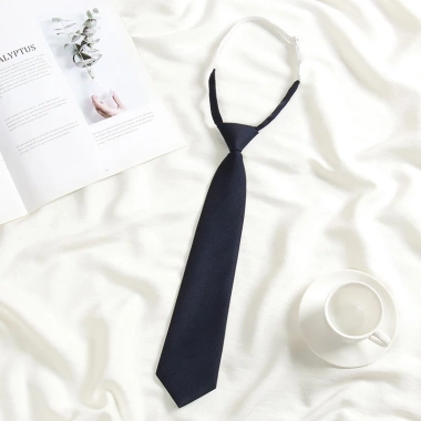 Cà vạt Nữ Preppy Nhật Bản Đen Đỏ Trơn - Phong Cách Lười, Giá ưu đãi 48.600₫