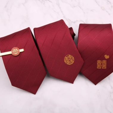 Cà vạt polyester 7-8cm đỏ đậm có khóa kéo – Đẹp cho chú rể, chỉ 107.999₫
