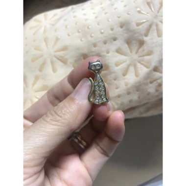 Cài áo hình mèo dễ thương giảm giá 20k - Phụ kiện thời trang giá rẻ, chất liệu bền 4 Cài áo hình mèo dễ thương giảm giá 20k - Phụ kiện thời trang giá rẻ, chất liệu bền 4