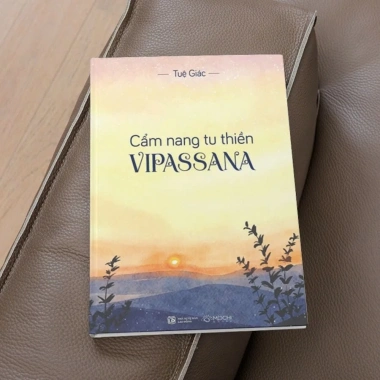 Cẩm nang tu thiền Vipassana - Sách hướng dẫn thực hành, giá ưu đãi 69k