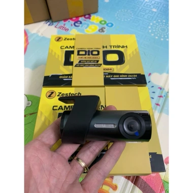 Camera hành trình Zestech D10 ghi hình khi xe tắt máy, tặng thẻ nhớ 32GB 790.000₫ 4 Camera hành trình Zestech D10 ghi hình khi xe tắt máy, tặng thẻ nhớ 32GB 790.000₫ 4