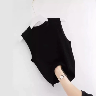 Camisole áo lụa nữ mùa hè sát nách, áo vest dáng ôm cổ tròn không tay, đa năng giảm cân, kích thước lớn, đáy mỏng 68k 10 Camisole áo lụa nữ mùa hè sát nách, áo vest dáng ôm cổ tròn không tay, đa năng giảm cân, kích thước lớn, đáy mỏng 68k 10