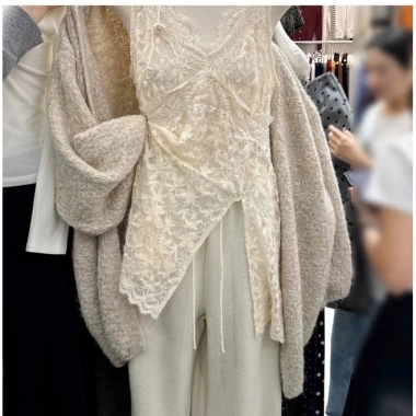 Camisole Ren 2.024 Đáy Áo Gợi Cảm Mỏng Hơn - Top Đẹp Giá 192k Giảm 16% 6 Camisole Ren 2.024 Đáy Áo Gợi Cảm Mỏng Hơn - Top Đẹp Giá 192k Giảm 16% 6