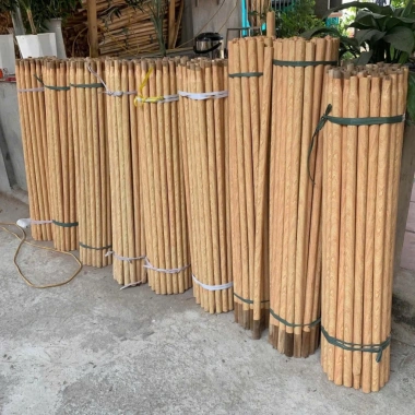 Cán chổi gỗ bạch đàn phi 2,8-3,2cm dài 115cm, giá ưu đãi 10.000đ 4