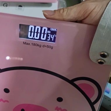 Cân Điện Tử Sức Khỏe Lợn Hồng Dễ Thương - LED Thông Minh, Kèm Dây Đo 3 Vòng, Giá 83.999₫ 9