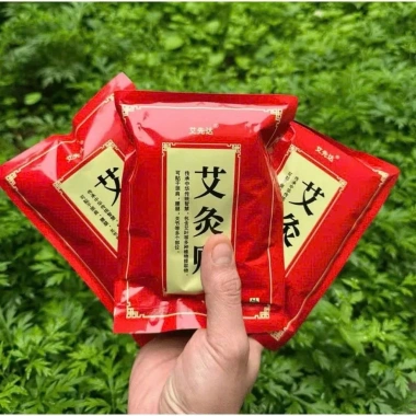 Cao dán ngải cứu đỏ 50 miếng - Giảm đau vai gáy, nhức mỏi, thảo dược, chỉ 14.999 5