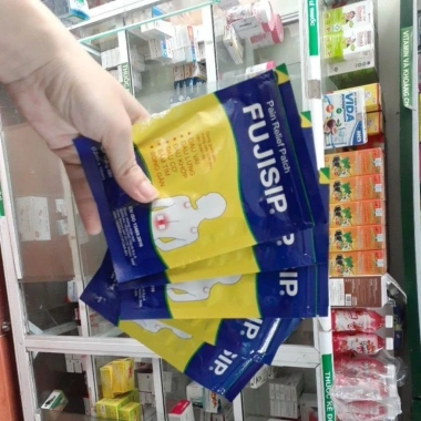 Cao dán thảo dược Yaguchi 1 gói 5 miếng - Giảm đau vai, lưng, khớp, cơ, giá chỉ 18.000 đồng