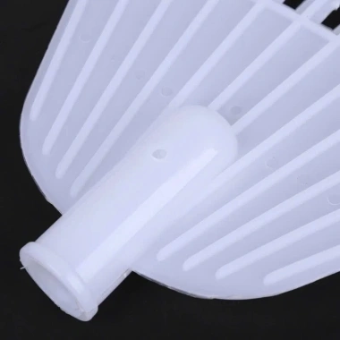 Cào đất, cào lá cây nhựa PP cao cấp – Dọn vườn trồng cây hoa 65.000 VND giảm từ 78.650 VND