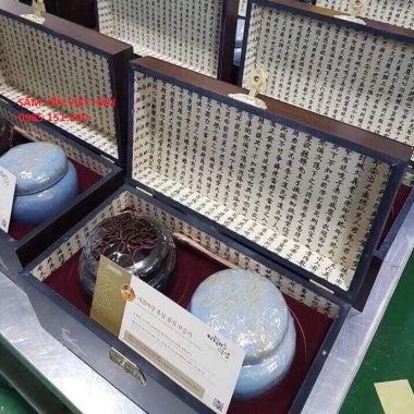 Cao hồng sâm Hàn Quốc hủ đôi 2 hủ 1kg: Giá ưu đãi 1.850.000 VNĐ, chất lượng cao