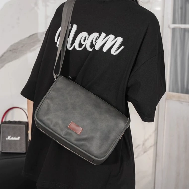 Cặp chéo nam LAORENTOU dung tích lớn, phong cách cổ điển, túi đưa thư - 299.000₫