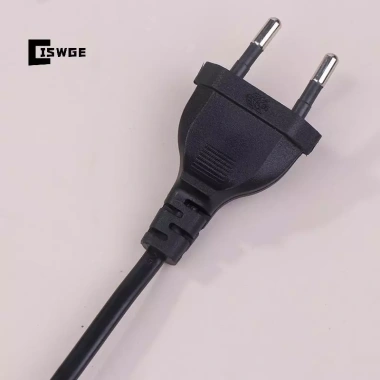 Cáp cuộn nguồn 220V tự động thu vào 1.6m - US/EU Plug - cắm trại tay áo - Giá 167.090 VND 2 Cáp cuộn nguồn 220V tự động thu vào 1.6m - US/EU Plug - cắm trại tay áo - Giá 167.090 VND 2