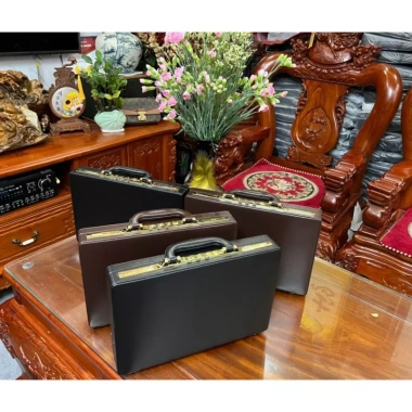 Cặp Da Khóa Số Doanh Nhân 7.731 - Da Thật Sang Trọng, An Toàn, Giá Giảm 20% 9 Cặp Da Khóa Số Doanh Nhân 7.731 - Da Thật Sang Trọng, An Toàn, Giá Giảm 20% 9