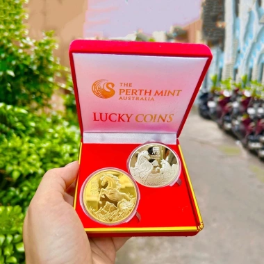 Cặp đồng xu ngựa Úc may mắn mạ vàng bạc - Quà Tết Bính Ngọ 2.026 giảm giá 28k 3 Cặp đồng xu ngựa Úc may mắn mạ vàng bạc - Quà Tết Bính Ngọ 2.026 giảm giá 28k 3
