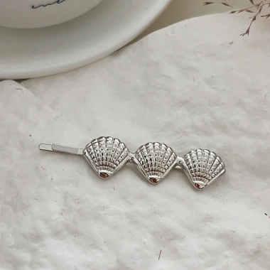Cặp kẹp tóc biển cả hình sao và vỏ sò mạ vàng bạc sang trọng T6 - Giá 60.900 VND 7 Cặp kẹp tóc biển cả hình sao và vỏ sò mạ vàng bạc sang trọng T6 - Giá 60.900 VND 7