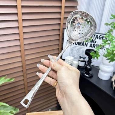 Cặp muôi múc canh Chokmen inox 18/10 tay cầm dài - Giá ưu đãi 189.000₫ 10 Cặp muôi múc canh Chokmen inox 18/10 tay cầm dài - Giá ưu đãi 189.000₫ 10