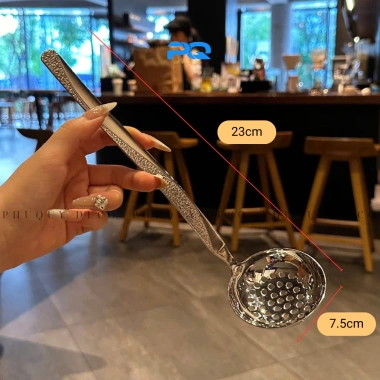 Cặp muỗi múc canh lẩu inox 316 chockmen, muỗng vân tweed sang trọng 109.000₫ 2 Cặp muỗi múc canh lẩu inox 316 chockmen, muỗng vân tweed sang trọng 109.000₫ 2