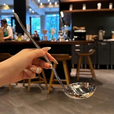 Cặp muỗi múc canh lẩu inox 316 chockmen, muỗng vân tweed sang trọng 109.000₫ 4 Cặp muỗi múc canh lẩu inox 316 chockmen, muỗng vân tweed sang trọng 109.000₫ 4