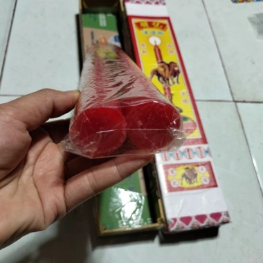 Cặp nến đại Đèn cầy bế quan đỏ trắng - Giá chỉ 39.000 VNĐ, khuyến mãi nhanh