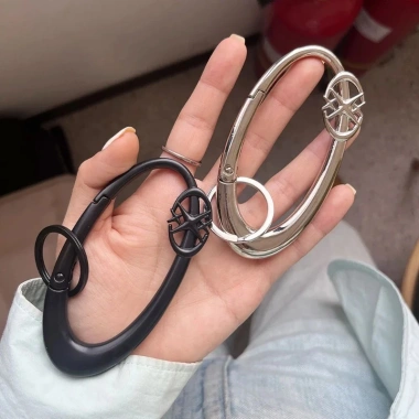 Carabiner Y2K Punk Star Hình Bầu Dục Móc Khóa Xe, Ba Lô Gothic, Giá 34.650₫ 3 Carabiner Y2K Punk Star Hình Bầu Dục Móc Khóa Xe, Ba Lô Gothic, Giá 34.650₫ 3