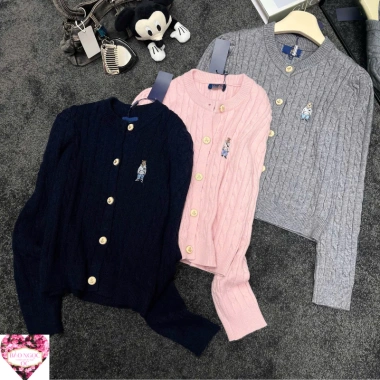 Cardigan Áo Dài Len Thêu Gấu Khuy Dày Dặn, Form Đẹp Freesize, Phong Cách Nhẹ Nhàng, Mềm Mịn – Giá 380.000 VND 3 Cardigan Áo Dài Len Thêu Gấu Khuy Dày Dặn, Form Đẹp Freesize, Phong Cách Nhẹ Nhàng, Mềm Mịn – Giá 380.000 VND 3